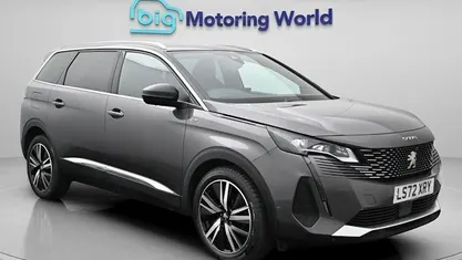 Usado Peugeot 5008 Premium 131 HP (96 kW) 2022 Cinzento SUV