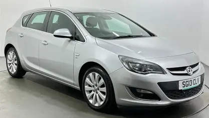 Used Vauxhall Astra Elite 116 HP (85 kW) 2015 Hatchback