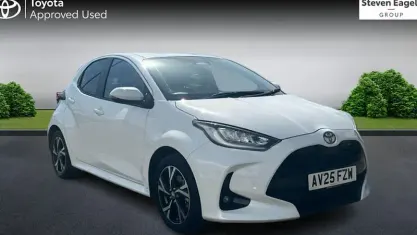 Used Toyota Yaris Design 116 HP (85 kW) 2025 White Hatchback