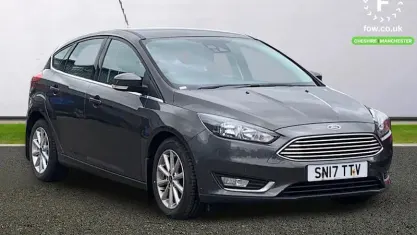 Used Ford Focus Titanium 125 HP (91 kW) 2017 Grey Hatchback