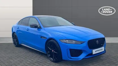 Used Jaguar XE 249 HP (183 kW) 2019 Blue Sedan