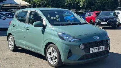 Used Hyundai i10 SE 67 HP (49 kW) 2021 Green Hatchback