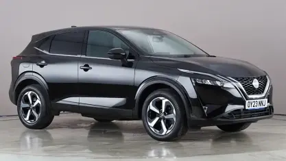 Gebraucht Nissan Qashqai N-Connecta 140 PS (102 kW) 2023 Schwarz SUV