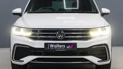 Używany VW Tiguan R-line 245 KM (180 kW) 2023 Biały SUV