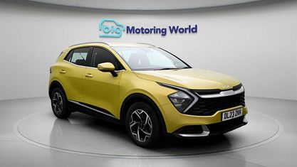 Second-hand Kia Sportage 150 CP (110 kW) 2023 Galben SUV