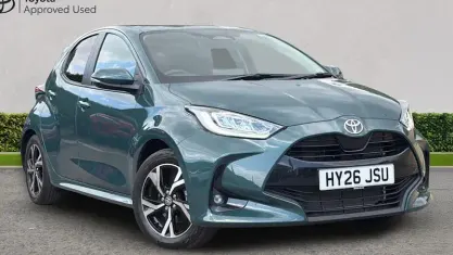 Used Toyota Yaris Design 116 HP (85 kW) 2026 Green Hatchback