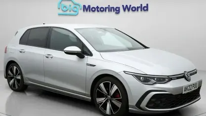 Begagnad VW Golf VIII GTD 200 HK (147 kW) 2022 Silver Halvkombi