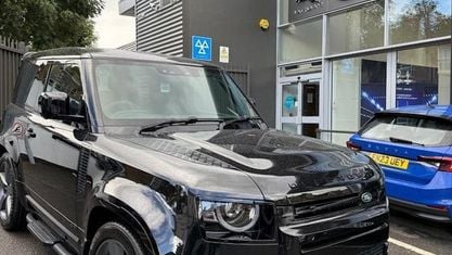 Used Land Rover Defender 525 HP (386 kW) 2024 SUV
