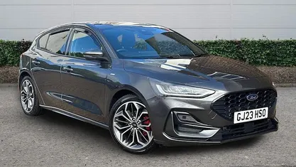 Begagnad Ford Focus ST-Line X 125 HK (91 kW) 2023 Grå Halvkombi