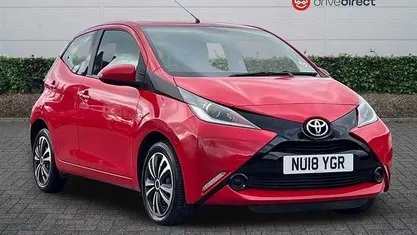 Used Toyota Aygo X-play 72 HP (52 kW) 2020 Hatchback