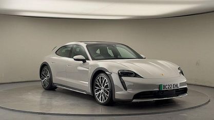 Begagnad Porsche Taycan Cross Turismo 419 kW (571 HK) 2022 Grå Kombi