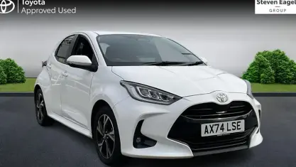 Used Toyota Yaris Design 116 HP (85 kW) 2025 White Hatchback
