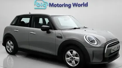 Usado Mini Cooper Classic 136 HP (100 kW) 2022 Citadino