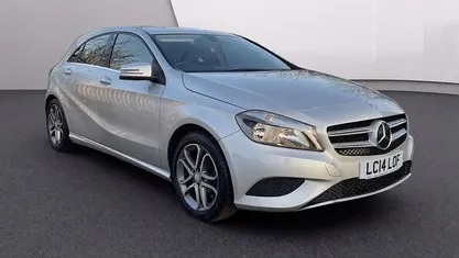Used Mercedes A180 109 HP (80 kW) 2014 Silver Hatchback