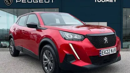 Used Peugeot 2008 Active Premium 101 HP (74 kW) 2022 Red SUV