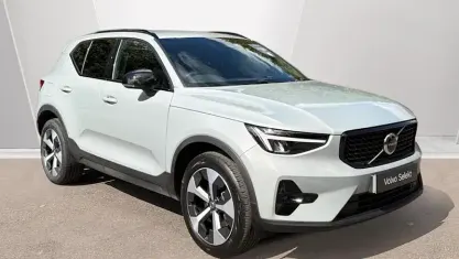 Used Volvo XC40 Plus 197 HP (144 kW) 2025 Grey SUV