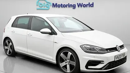 Begagnad VW Golf VII R 300 HK (220 kW) 2020 Vit Halvkombi