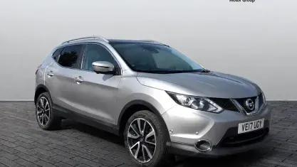 Used Nissan Qashqai Tekna 131 HP (96 kW) 2016 Silver SUV