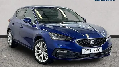 Used Seat Leon SE Dynamic 110 HP (80 kW) 2023 Blue Hatchback