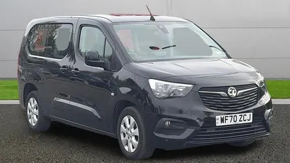 Second-hand Vauxhall Combo S 102 CP (75 kW) 2020 Negru Monovolum