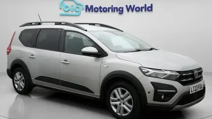 Usado Dacia Jogger Comfort 110 HP (80 kW) 2022 Cinzento Monovolume
