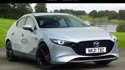 Begagnad Mazda 3 Inclusive 122 HK (89 kW) 2022 Halvkombi