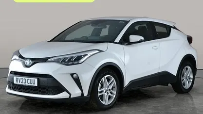 Used Toyota C-HR 122 HP (89 kW) 2023 White SUV