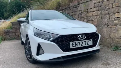 Used Hyundai i20 SE 101 HP (74 kW) 2023 White Hatchback