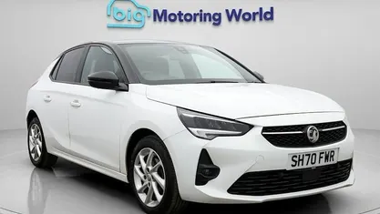 Used Vauxhall Corsa SRi 101 HP (74 kW) 2020 White Hatchback