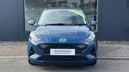 Nouă Hyundai i10 Advanced 63 CP (46 kW) 2025 Albastru Hatchback