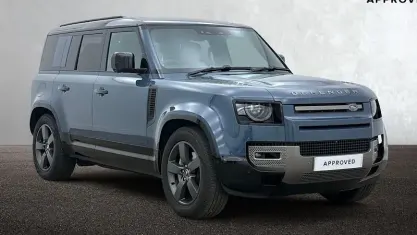 Used Land Rover Defender HSE Dynamic 300 HP (220 kW) 2025 Blue SUV