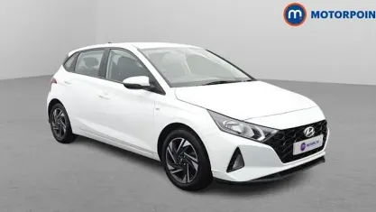 Used Hyundai i20 SE 101 HP (74 kW) 2020 White Hatchback