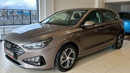 Begagnad Hyundai i30 SE 120 HK (88 kW) 2023 Halvkombi
