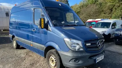 Used Mercedes Sprinter 129 HP (94 kW) 2015 Blue Van