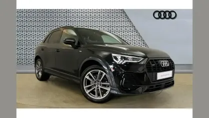 Second-hand Audi Q3 Black Edition 190 CP (139 kW) 2022 Negru SUV