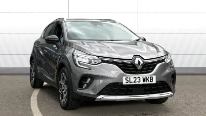 Second-hand Renault Captur Techno 145 CP (106 kW) 2023 Gri SUV