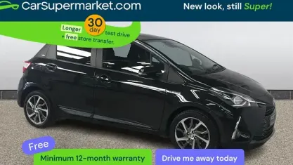 Usado Toyota Yaris Hybrid 101 HP (74 kW) 2020 Preto Citadino