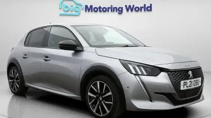Gebraucht Peugeot 208 Premium 102 PS (75 kW) 2021 Kleinwagen