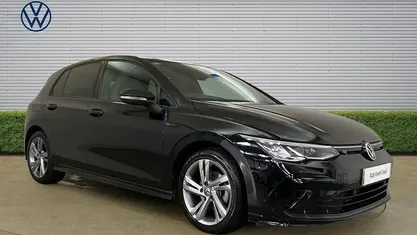 Second-hand VW Golf VIII R-line 150 CP (110 kW) 2024 Hatchback