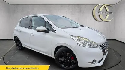 Used Peugeot 208 Allure 120 HP (88 kW) 2014 Hatchback