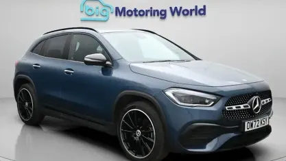 Usado Mercedes GLA250 AMG line 218 HP (160 kW) 2022 Azul SUV