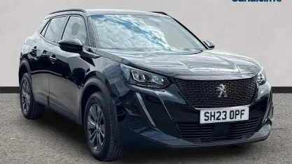 Usado Peugeot 2008 Active+ 101 HP (74 kW) 2023 Preto SUV