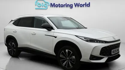 Used 2025 MG HS SE SUV | £18,102 (Fair price)