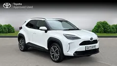 White Used 2023 Toyota Yaris Hybrid Estate | £22,590 (Fair price)