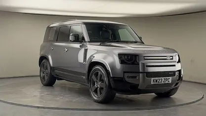 Used Land Rover Defender HSE Dynamic 300 HP (220 kW) 2023 Eiger grey SUV