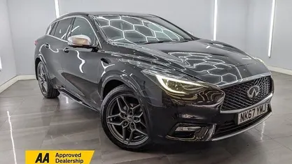 Used Infiniti Q30 Premium 109 HP (80 kW) 2017 Black Hatchback