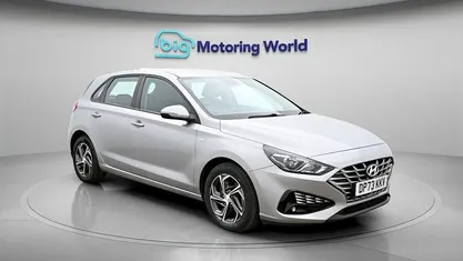 Used Hyundai i30 SE 120 HP (88 kW) 2023 Silver Hatchback