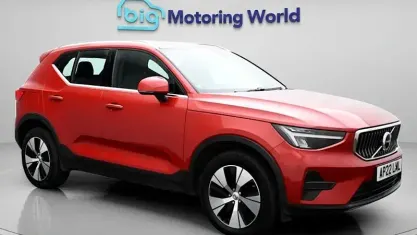 Used Volvo XC40 Core 211 HP (155 kW) 2022 Red SUV