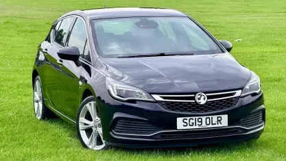 Used Vauxhall Astra SRi 150 HP (110 kW) 2019 Blue Hatchback