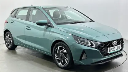 Używany Hyundai i20 SE 101 KM (74 kW) 2023 Zielony Hatchback